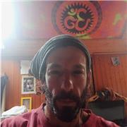 Insegnante di asthanga vinyasa yoga
Impartisce lezioni private (diplomato in India e lunga esperienza insegnamento In
Yoga e tecniche rilassamento yoga Nidra)